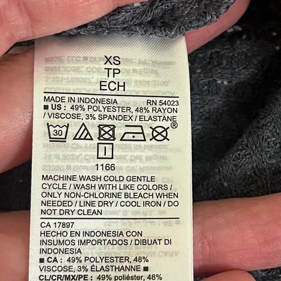 Old Navy Women's Long Sleeve Waffle Knit Top Size XS Color Coal Smoke. NEW - Picture 6 of 7